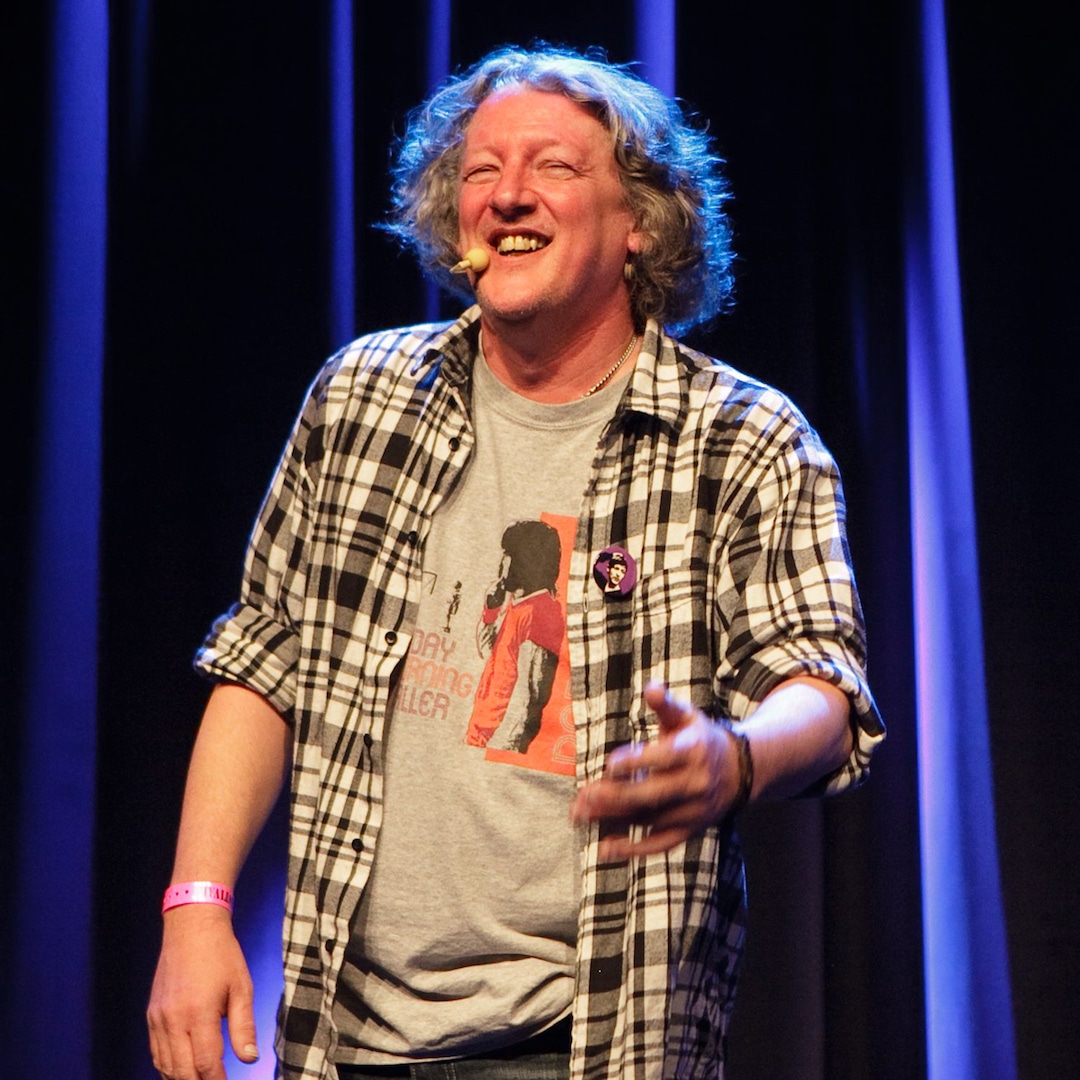 Comedian Andy Smart Dies “Unexpectedly” at Age 63